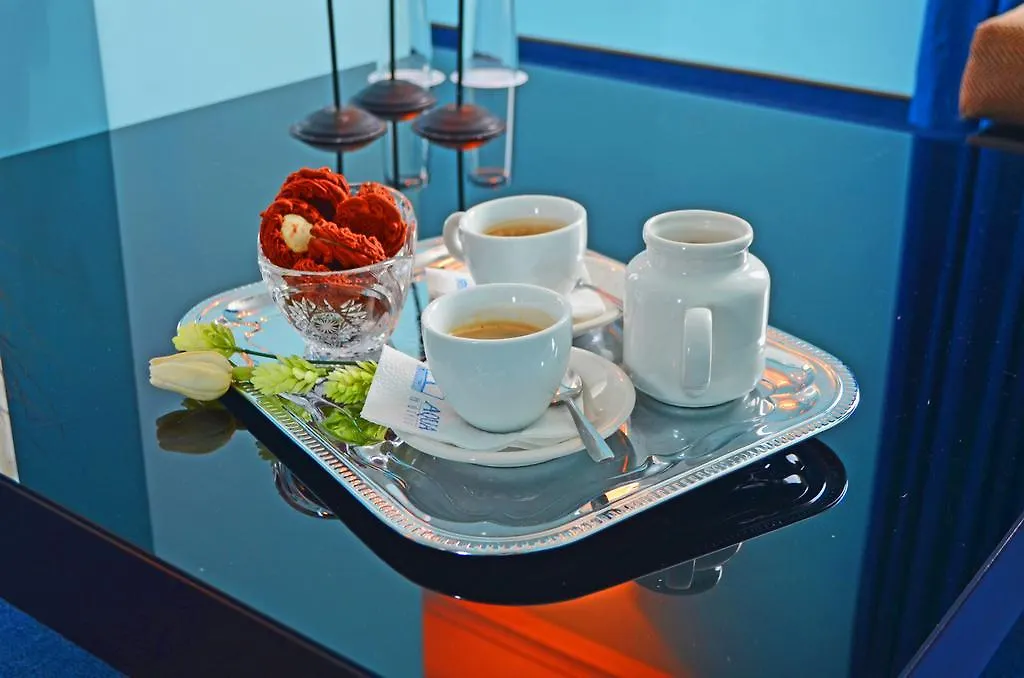 Aqua Hotel Бургас 4*,